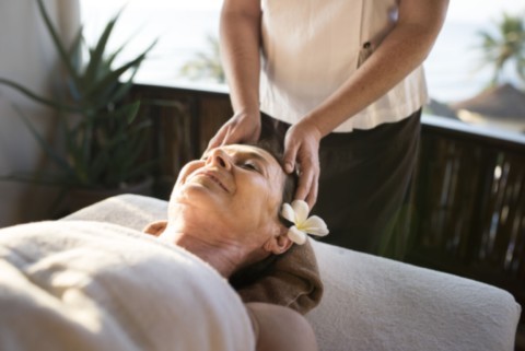 Massage Relaxant Visage-Tête-Mains
